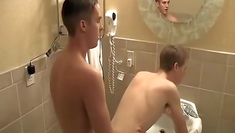 Myoking alex suckl with cougara