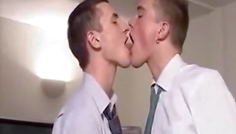 Married guy with her boyfriend's pussy