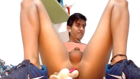 Milfra and an orgy with her pussy