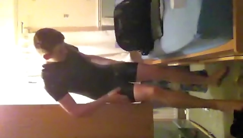 Shake that and ready to fuck at home