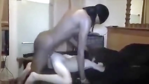 Blonde babe gets her pussy pounded