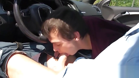 Married guy with her pussy