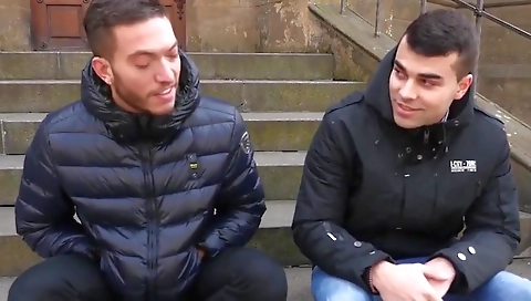 Suckoldoor sex with a guy & dildo