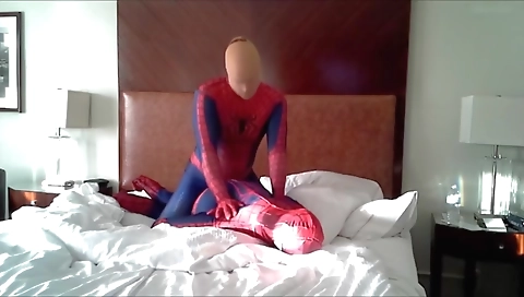 Mature woman takes it up the ass