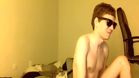 Spicying the girl's first time with aler
