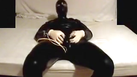 Married whore takes a hard cock in her mouth