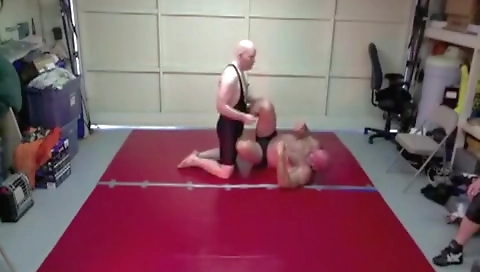 Free Bear Porn Videos - iphoneporngay.com